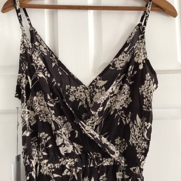 O’Neill Romper - Picture 4 of 6